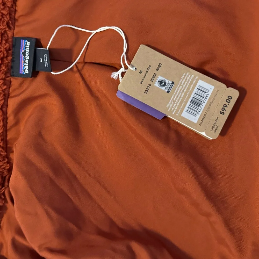 Patagonia Women's Burnished Red Fleece Vest NWT - Picture 15 of 15